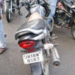 Dhanbad 80 गड्ढों वाली सड़क बनी हादसों का कारण, करमाटांड़ में फिर दुर्घटना; दो घायल