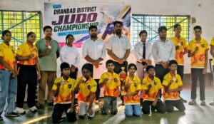 धनबाद जूडो चैंपियनशिप में डीएवी कोयला नगर का जलवा, 77 अंकों के साथ बना जिला चैंपियन