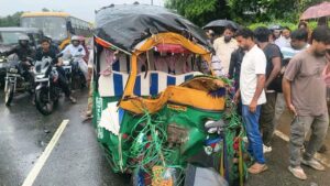 रांची में भीषण सड़क हादसा, स्कॉर्पियो और टेंपो में जोरदार टक्कर; दो की हालत नाजुक