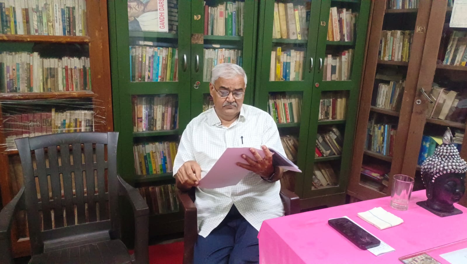 DHANBAD | ED की कार्रवाई पर समाजसेवी विजय झा का सवाल, बोले— कानून सबके लिए समान होना चाहिए