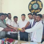 purvitundi पूर्वी टुंडी में JMM प्रतिनिधिमंडल ने BDO से की शिष्टाचार मुलाकात, जनहित और विकास के मुद्दों पर हुई चर्चा