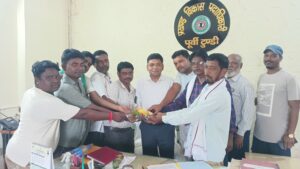 purvitundi पूर्वी टुंडी में JMM प्रतिनिधिमंडल ने BDO से की शिष्टाचार मुलाकात, जनहित और विकास के मुद्दों पर हुई चर्चा