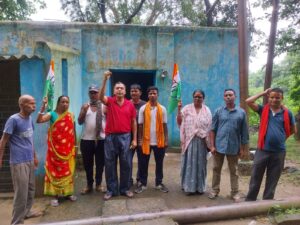 बूट बाड़ी इको पार्क में तबादले के विरोध में कांग्रेस का प्रदर्शन, वार्ता के बाद ऑपरेटरों को मिला राहत का भरोसा