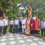 रवींद्रनाथ टैगोर की पुण्यतिथि पर धनबाद में श्रद्धांजलि, प्रतिमा पर किया गया माल्यार्पण