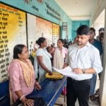 मतदाता सूची पुनरीक्षण को लेकर जिला निर्वाचन पदाधिकारी ने मतदान केंद्रों का किया निरीक्षण