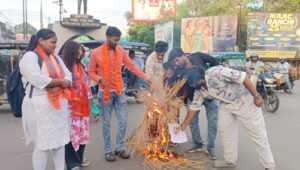 JPSC-JSSC परीक्षा में कथित अनियमितताओं के खिलाफ अभाविप का प्रदर्शन, मुख्यमंत्री आवास घेराव के दौरान कार्यकर्ता हिरासत में