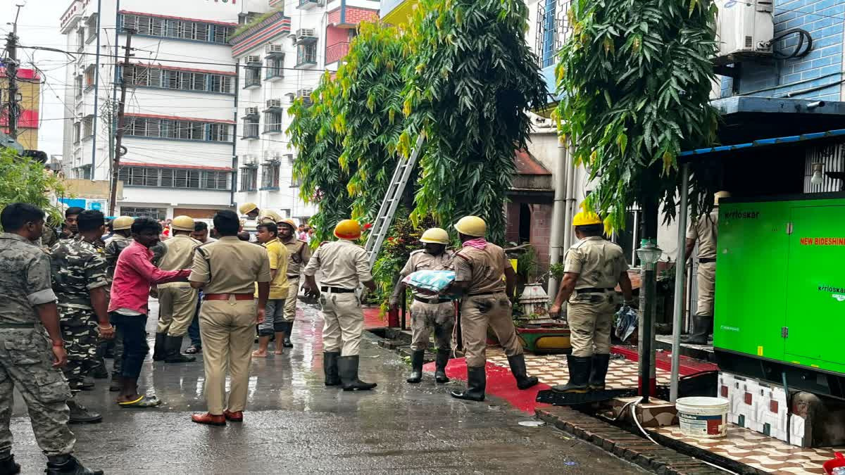 तारापीठ में होटल में भीषण आग, 7 श्रद्धालुओं की मौत की खबर; कई गंभीर