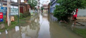 लगातार बारिश से विवेकानन्द कॉलोनी में जलजमाव, घरों में घुसा पानी
