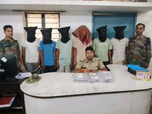 deoghar साइबर ठगी के आरोप में छह गिरफ्तार, 8 मोबाइल और 9 सिम बरामद