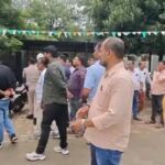 धनबाद भवन प्रमंडल कार्यालय में टेंडर को लेकर विवाद, स्थानीय और बाहरी संवेदकों में मारपीट; दो हिरासत में