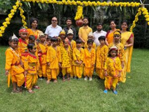 Dhanbad:श्रीकृष्ण-राधा के मनमोहक रूप में सजे बच्चे, दून पब्लिक स्कूल में जन्माष्टमी की धूम
