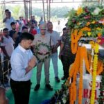 मंत्री सुदिव्य कुमार सोनू के निधन पर धनबाद डीसी और एसएसपी ने दी श्रद्धांजलि