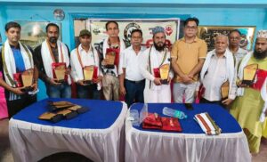 झरिया में निःशुल्क नेत्र जांच शिविर का आयोजन, 180 लोगों की हुई जांच; शिक्षकों को किया गया सम्मानित