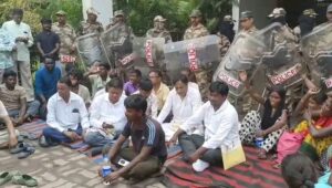 सिजुआ भू-धंसान के बाद शव के साथ धरना जारी, मुआवजा और सुरक्षित पुनर्वास की मांग