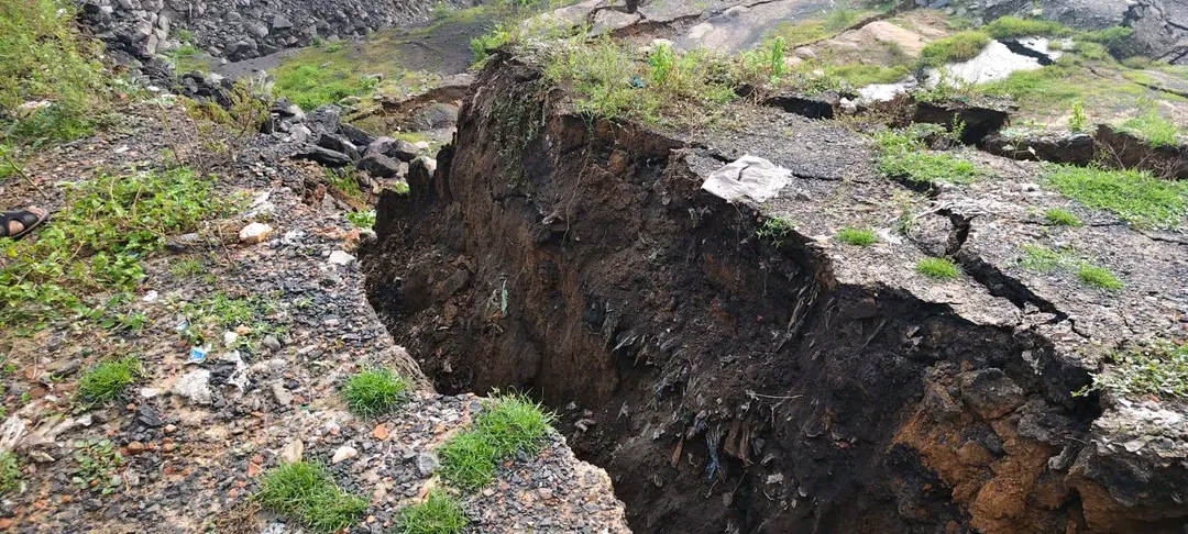 कतरास में भू-धंसान की घटना, दो लोगों की मौत की सूचना; कई के दबे होने की आशंका