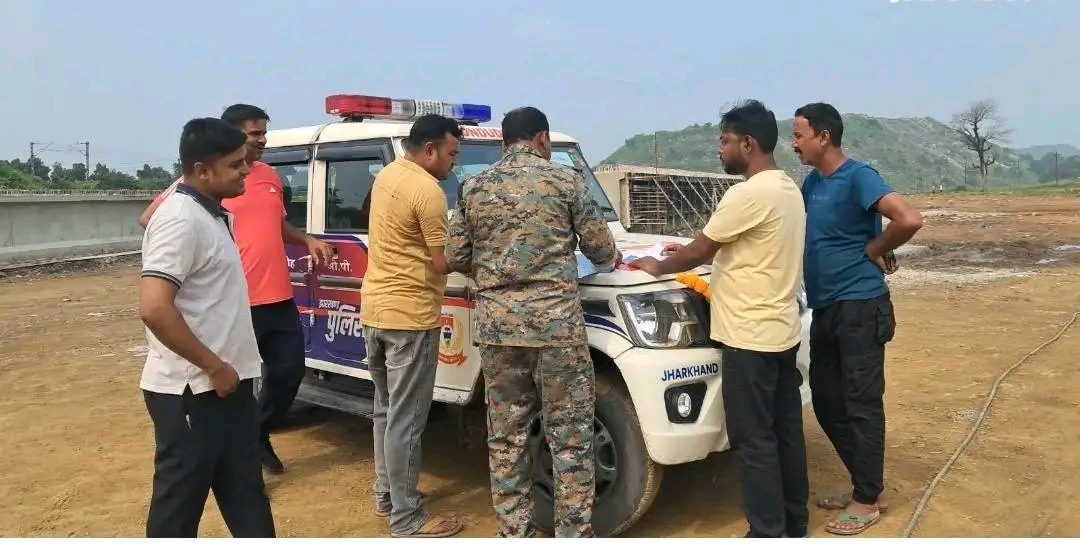 धनबाद के गोंदूडीह में झाड़ियों से वासेपुर के युवक का शव बरामद, जांच में जुटी पुलिस