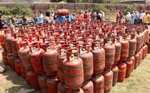 1 सितंबर से लागू 6 बड़े बदलाव, LPG से लेकर कार और यात्रा तक बदला असर