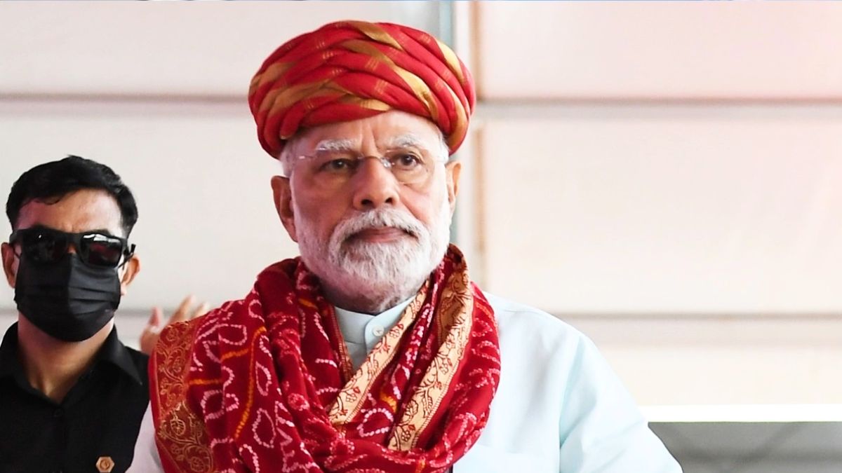 प्रधानमंत्री मोदी आज गुजरात दौरे पर, 35 हजार करोड़ रुपये से अधिक की विकास परियोजनाओं की देंगे सौगात