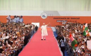 PM मोदी ने वडोदरा में 35 हजार करोड़ की परियोजनाओं की दी सौगात, फ्रेट कॉरिडोर को बताया ऐतिहासिक उपलब्धि