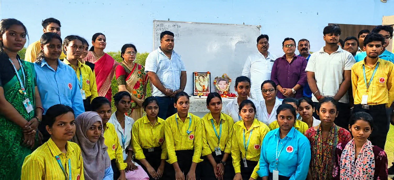 Dhanbad:जेपी कॉलेज ऑफ नर्सिंग में बिनोद बिहारी महतो और रामधारी सिंह ‘दिनकर’ की जयंती मनाई गई