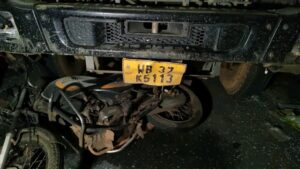 धनबाद: बलियापुर में भीषण सड़क हादसा, हाईवा ने बाइक को रौंदा; एक की दर्दनाक मौत, दूसरा गंभीर