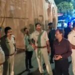 झरिया में दुर्गा पूजा को लेकर पुलिस अलर्ट, एसडीपीओ ने पंडालों का किया निरीक्षण; ट्रैफिक व्यवस्था पर विशेष जोर
