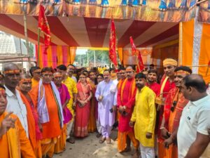 बलियापुर के दोलाबड़ में मां दुर्गा मंदिर प्राण प्रतिष्ठा पर निकली भव्य कलश यात्रा