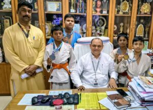 राजकमल सरस्वती विद्या मंदिर के खिलाड़ियों का शानदार प्रदर्शन, राज्य जूडो चैंपियनशिप में जीते 4 पदक