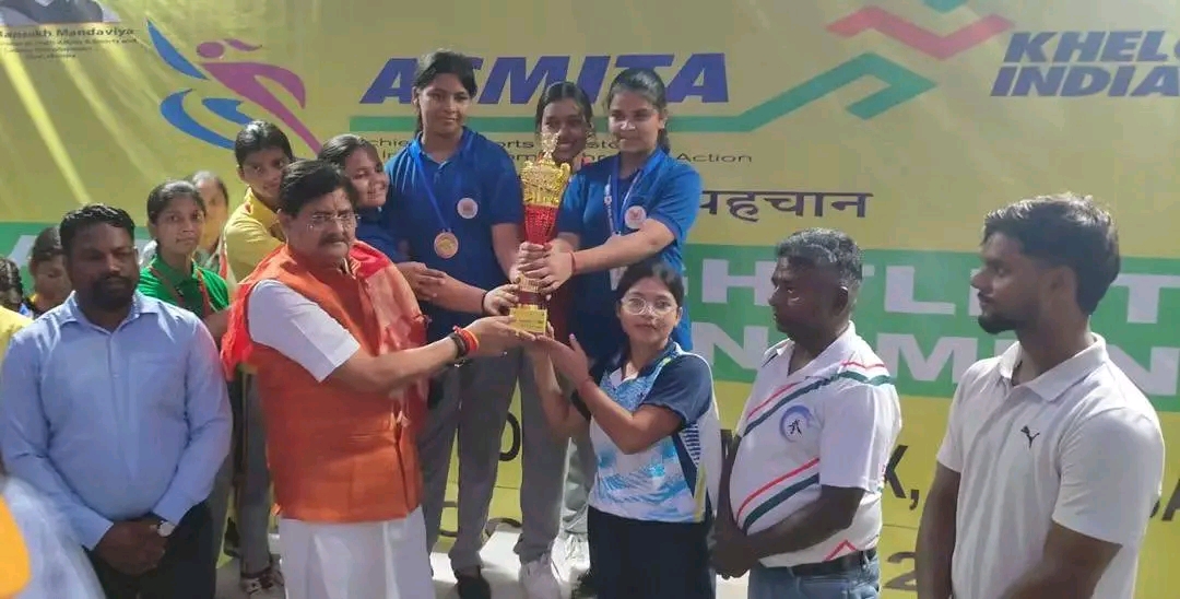 धनबाद के डी.वाई. पाटिल इंटरनेशनल स्कूल का वेटलिफ्टिंग में शानदार प्रदर्शन, दो प्रतियोगिताओं में जीते 32 पदक