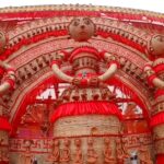 गोविंदपुर में ‘सोनार बांग्ला माटिर टाने’ थीम पर सजा भव्य दुर्गा पूजा पंडाल, थाना प्रभारी ने किया उद्घाटन