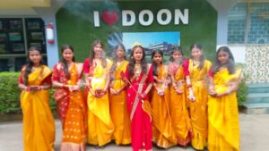 दून पब्लिक स्कूल में नवदुर्गा के नौ स्वरूपों की प्रस्तुति, ‘महिषासुर मर्दिनी’ नृत्य-नाटिका ने मोहा मन