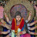धनबाद के बरमसिया में 11 हजार पेंसिल से बनी मां दुर्गा की प्रतिमा, अनोखी कलाकृति बनी आकर्षण