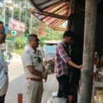 हिंगलगंज: दुर्गापूजा के बाद खाद्य सुरक्षा विभाग की छापेमारी, मिठाई और फास्ट फूड दुकानों की जांच