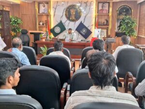 समाहरणालय के जनता दरबार में सुनी गईं लोगों की समस्याएं, अधिकारियों को कार्रवाई के निर्देश