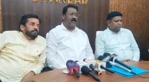 धनबाद में वित्तीय अनियमितताओं पर लोक लेखा समिति सख्त, लापरवाह ठेकेदारों पर कार्रवाई के निर्देश