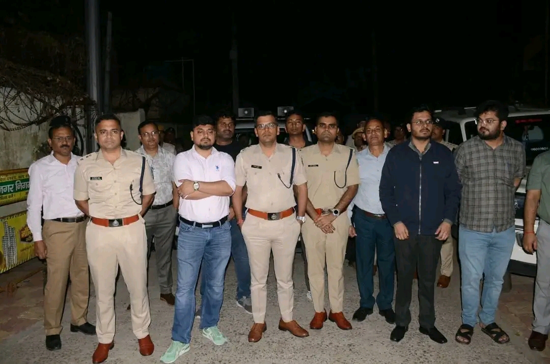 धनबाद मंडल कारा में देर रात औचक छापेमारी, डीसी और एसएसपी ने जांची सुरक्षा व्यवस्था