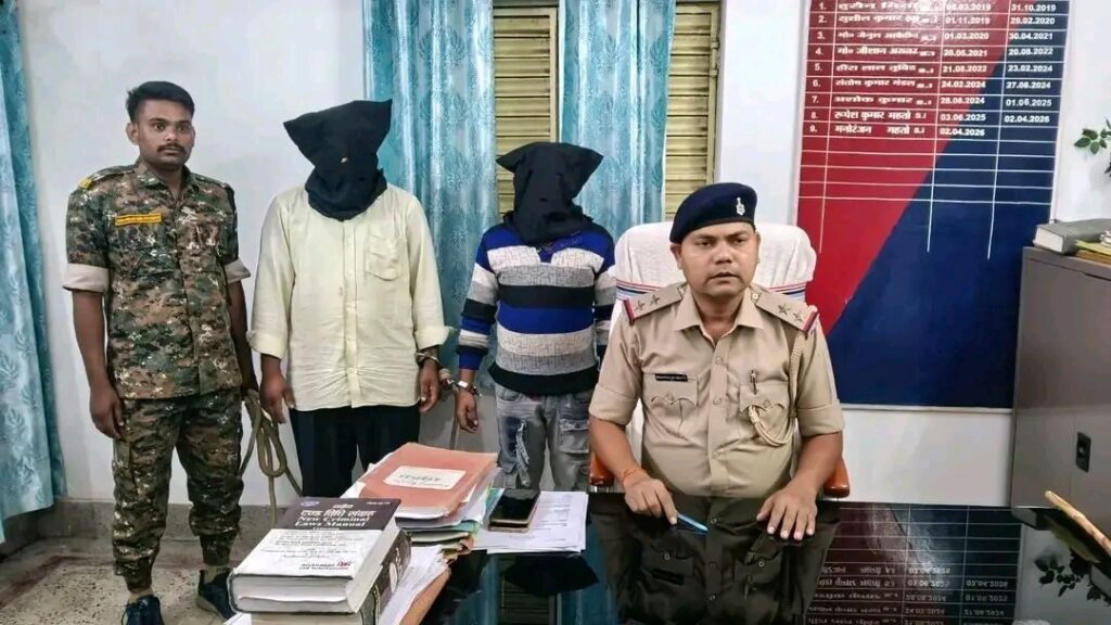 देवघर में अवैध शराब कारोबार पर पुलिस की कार्रवाई, 1,200 लीटर स्प्रिट जब्त