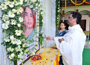 मुख्यमंत्री हेमंत सोरेन की माता रूपी सोरेन के निधन पर नेमरा पहुँचे दिग्गज नेता, पप्पू यादव, भूपेश बघेल और किशन रेड्डी ने दी श्रद्धांजलि