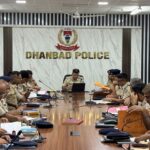 धनबाद में SSP प्रभात कुमार की अध्यक्षता में मासिक अपराध समीक्षा बैठक, दुर्गा पूजा पर सुरक्षा के पुख्ता इंतजाम