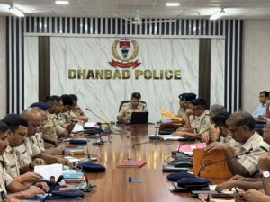 धनबाद में SSP प्रभात कुमार की अध्यक्षता में मासिक अपराध समीक्षा बैठक, दुर्गा पूजा पर सुरक्षा के पुख्ता इंतजाम