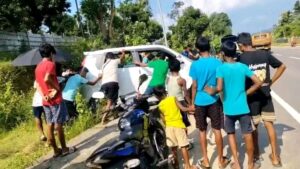 त्रिपुरा में कुमारघाट–कैलाशहर हाईवे पर कार दुर्घटनाग्रस्त, महिला, पति और बच्चा सुरक्षित