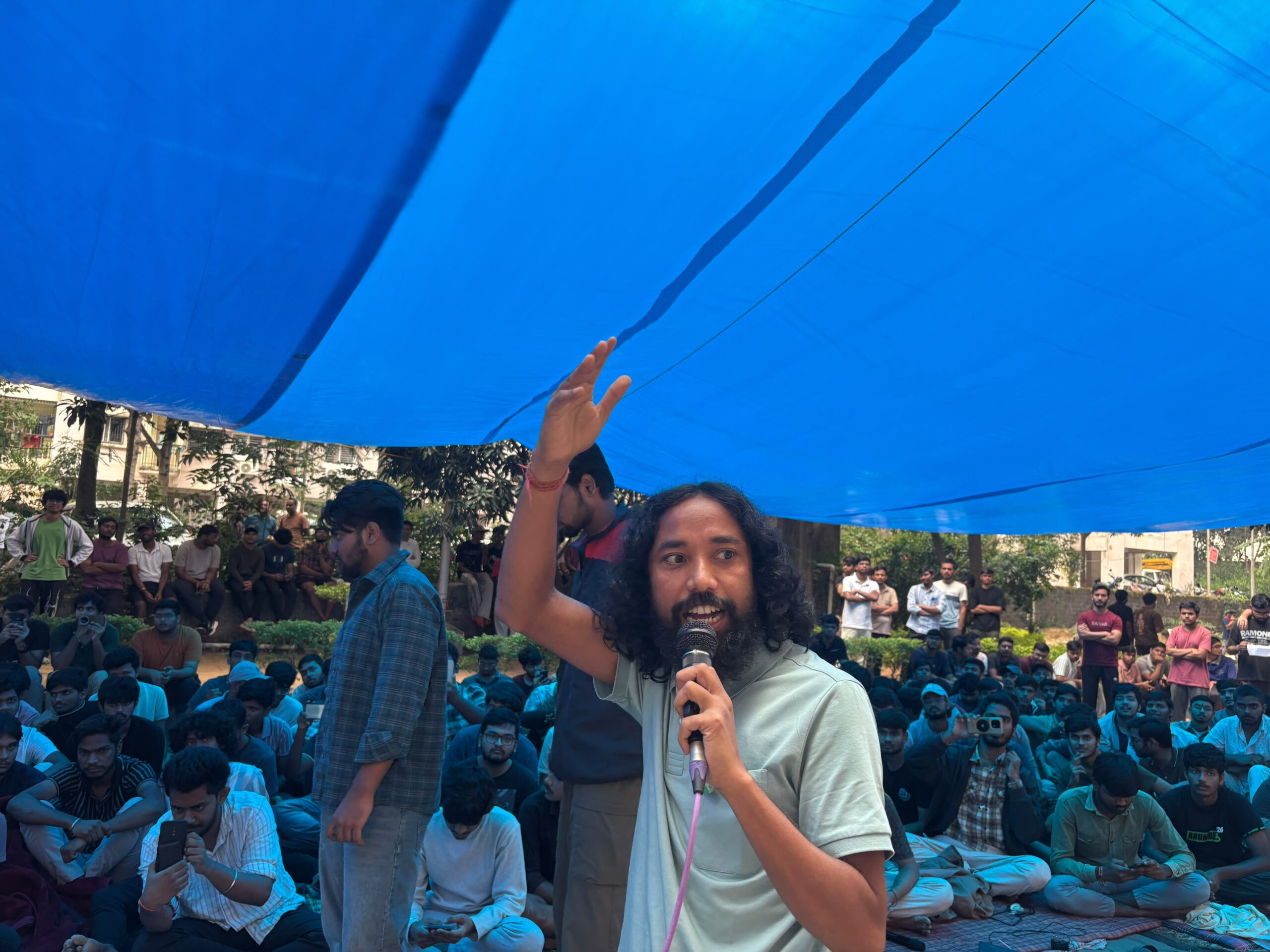 IIIT रांची के छात्र आदित्य कुमार को न्याय दिलाने की मांग, आंदोलन में शामिल हुए देवेंद्र नाथ महतो