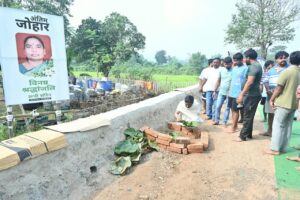 माता रूपी सोरेन के श्राद्धकर्म के नौवें दिन CM हेमंत सोरेन ने निभाईं पारंपरिक रस्में
