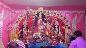 पूर्वी टुंडी के सुंदर पहाड़ी में 42 वर्षों से जारी दुर्गा पूजा, भव्य मेले में उमड़ते हैं श्रद्धालु