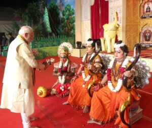 विजयादशमी पर पीएम मोदी का संदेश: आत्मसम्मान और सांस्कृतिक विरासत से ही राष्ट्र की प्रगति
