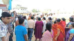 धनबाद: बारामुड़ी का 100 साल पुराना गाड़ियाहाट तालाब बदहाल, छठ पूजा से पहले सफाई की मांग